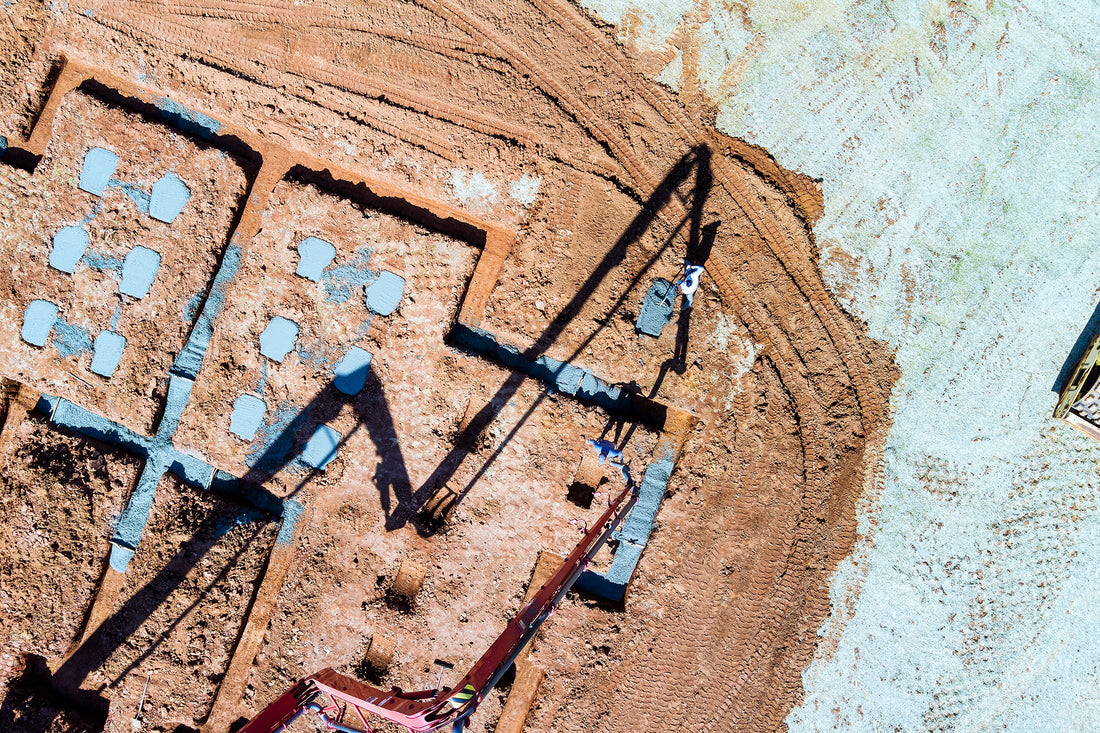 Jak poprawnie wykonać wykop pod fundament na budowę domu w 2025 roku